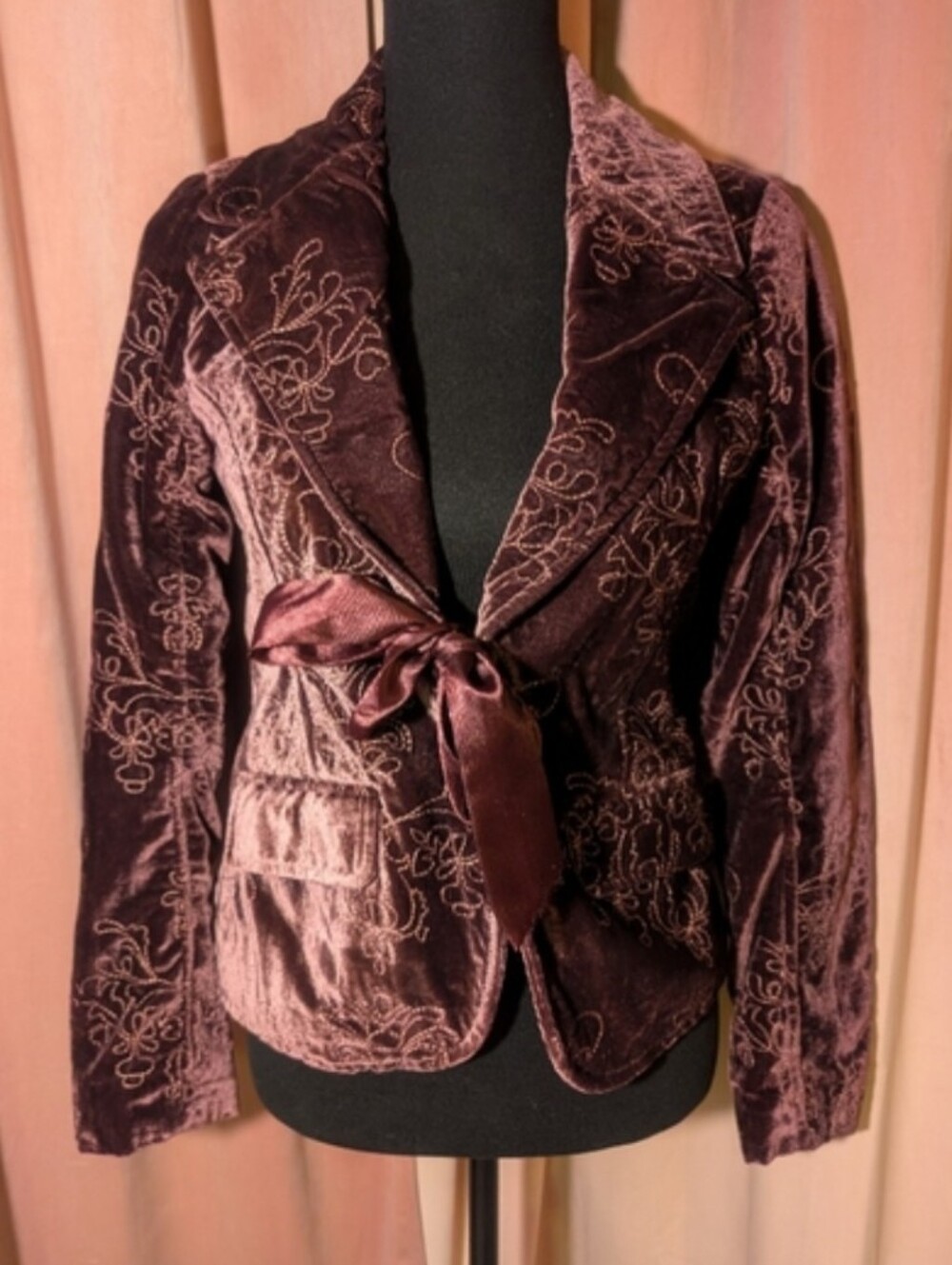 Old Navy Plum Velvet Embroidered Tie-Waist Blazer - Like New VINTAGE